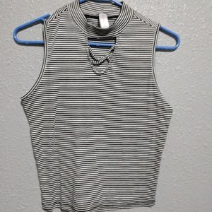 Women crop top black and white striped